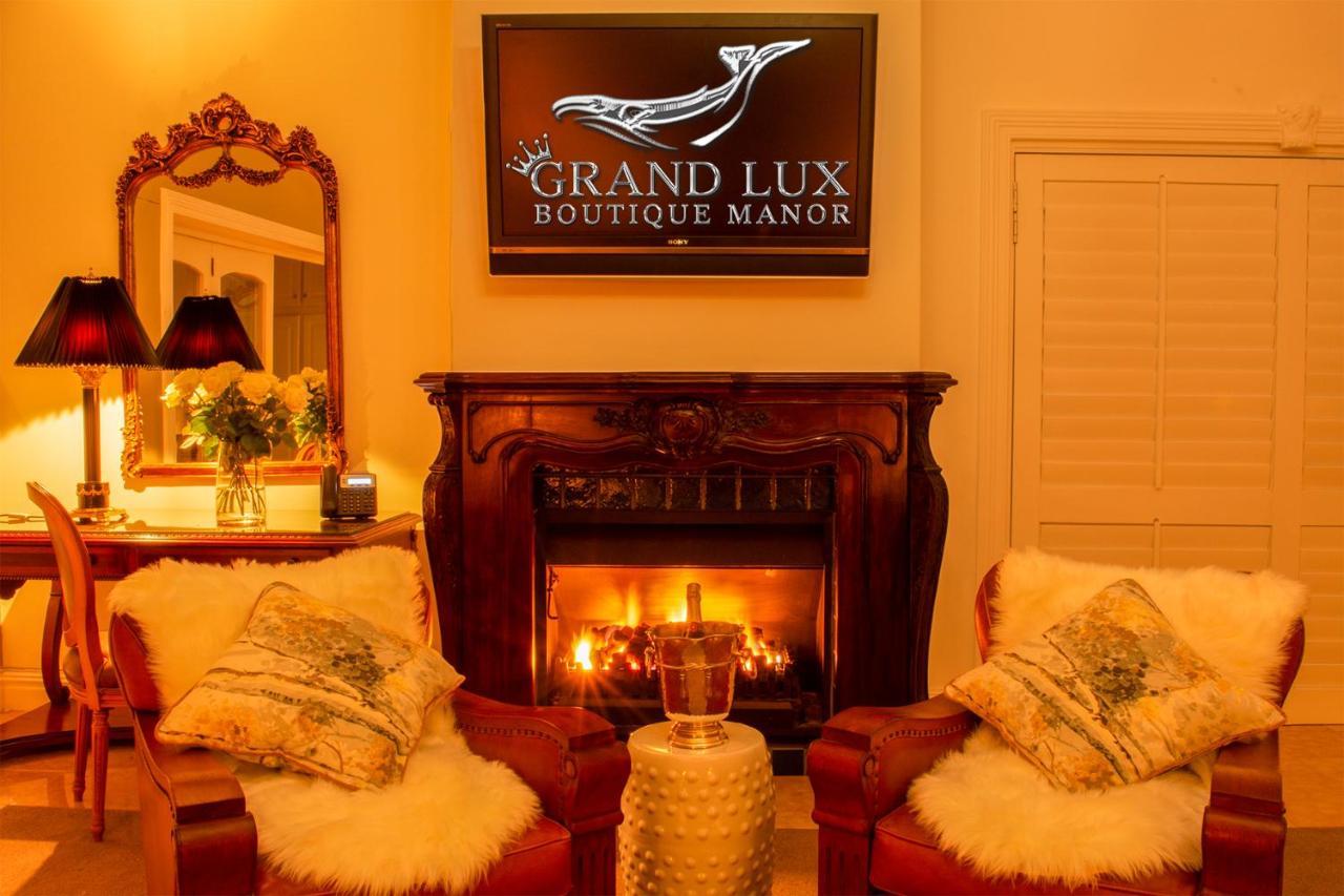 Grand Lux Boutique Manor Hotel เฮอร์มานุส ภายนอก รูปภาพ