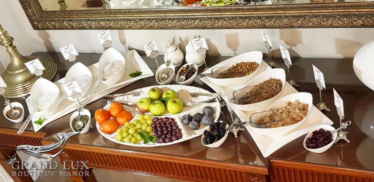 Grand Lux Boutique Manor Hotel เฮอร์มานุส ภายนอก รูปภาพ