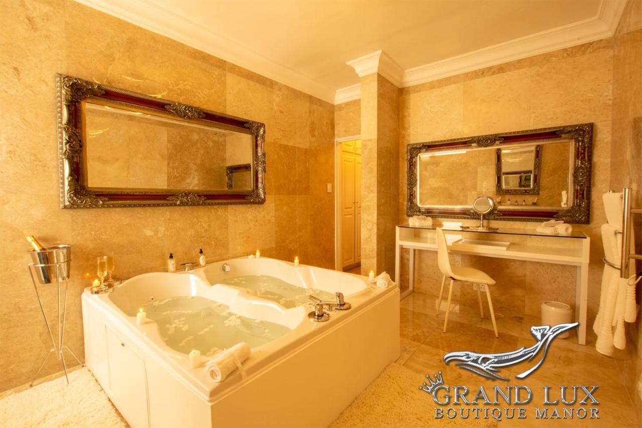 Grand Lux Boutique Manor Hotel เฮอร์มานุส ภายนอก รูปภาพ