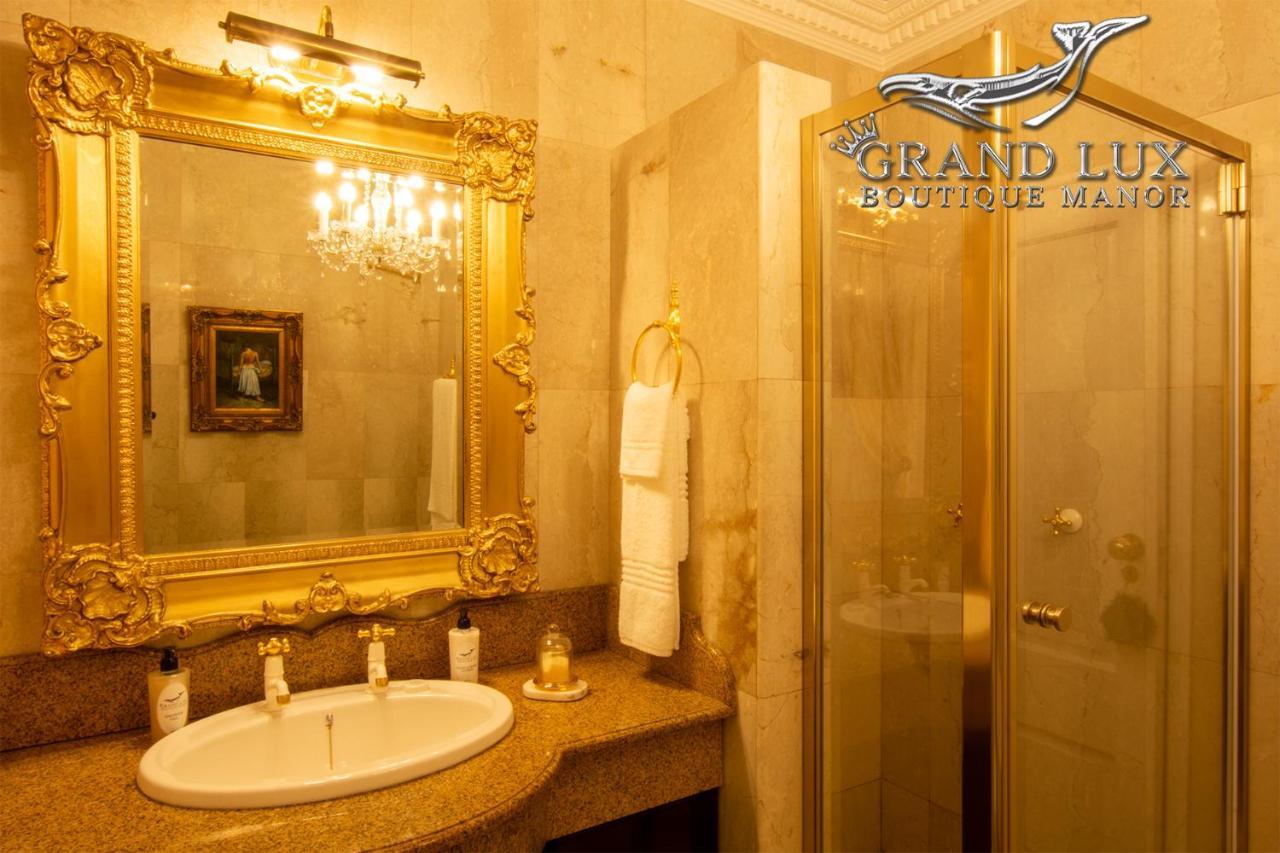 Grand Lux Boutique Manor Hotel เฮอร์มานุส ภายนอก รูปภาพ